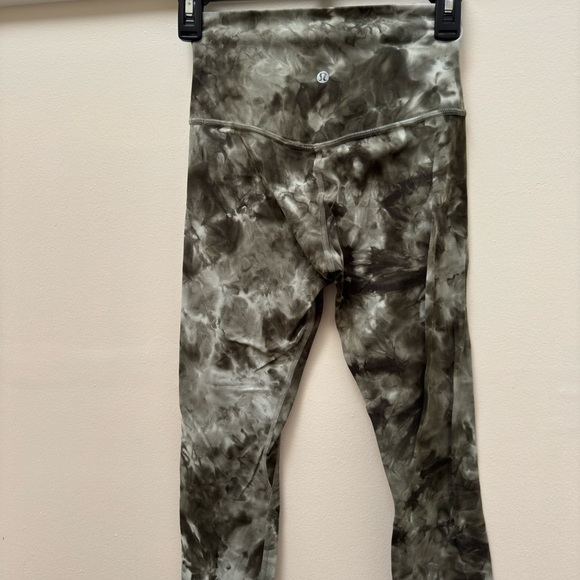 Lululemon Athletica Align High Rise Crop 21” in Diamond Dye - Picture 2 of 4